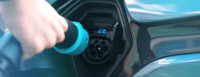 Recharger sur prise domestique : bonne ou mauvaise idée ?